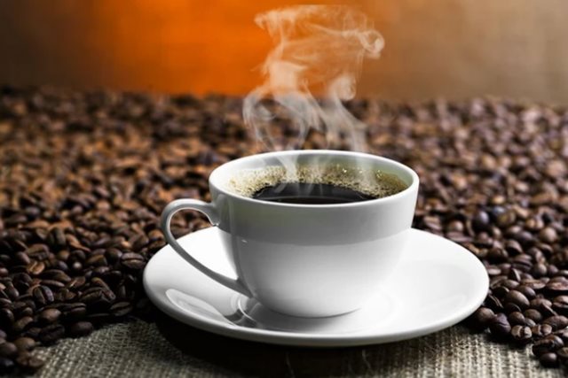 Uống cà phê nóng hay cà phê lạnh tốt cho sức khỏe hơn?